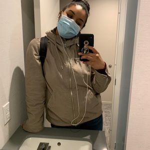 Meet your Posher, Tiera